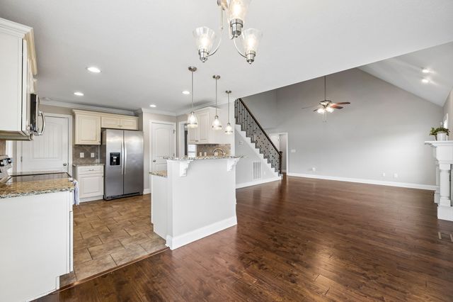 2212 Ellington Gait Dr, Clarksville, TN 37043