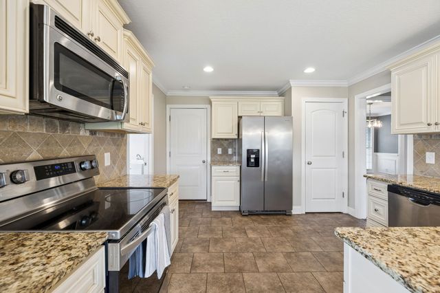2212 Ellington Gait Dr, Clarksville, TN 37043