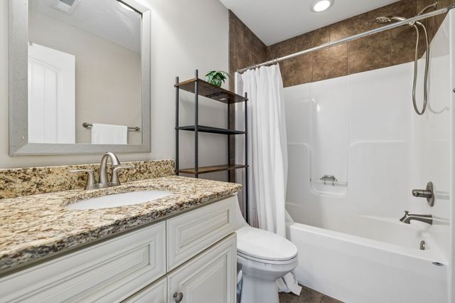 2212 Ellington Gait Dr, Clarksville, TN 37043