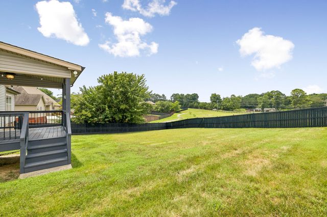 2212 Ellington Gait Dr, Clarksville, TN 37043