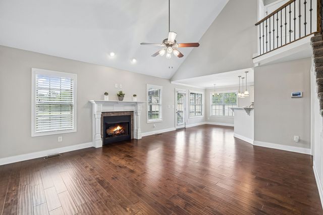 2212 Ellington Gait Dr, Clarksville, TN 37043