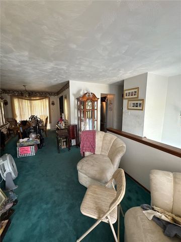 5366 Brownsville Rd, Baldwin Boro, PA 15236