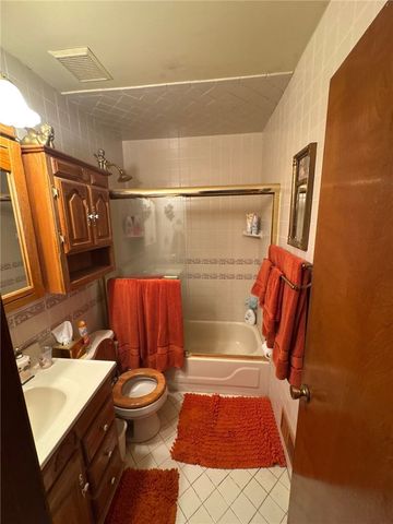 5366 Brownsville Rd, Baldwin Boro, PA 15236