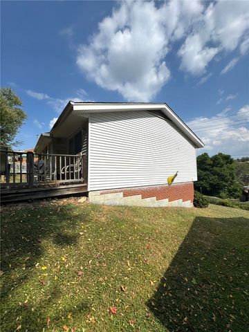 5366 Brownsville Rd, Baldwin Boro, PA 15236