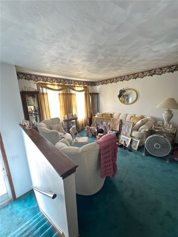 5366 Brownsville Rd, Baldwin Boro, PA 15236