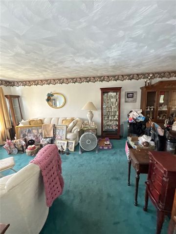 5366 Brownsville Rd, Baldwin Boro, PA 15236