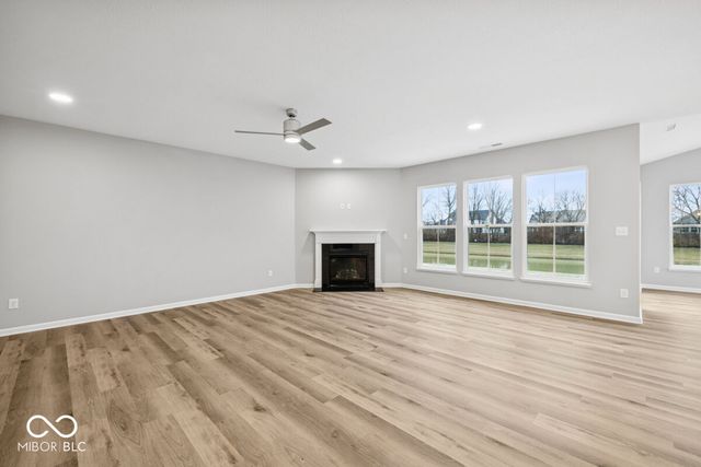 9194 Ambassador Street, Mccordsville, IN 46055