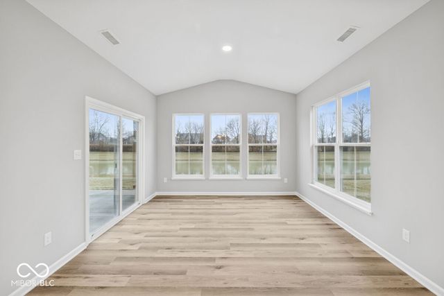 9194 Ambassador Street, Mccordsville, IN 46055