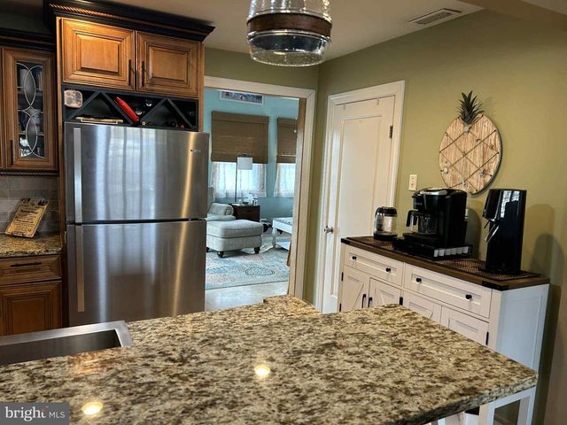 4 N 4TH ST, Rio Grande, NJ 08242