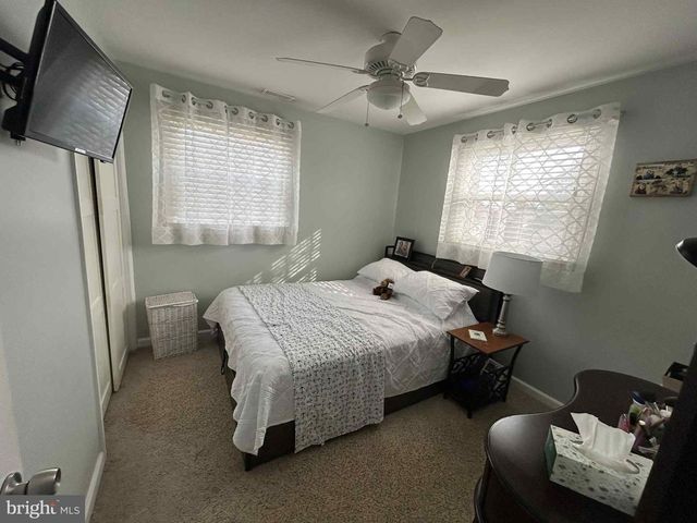 4 N 4TH ST, Rio Grande, NJ 08242