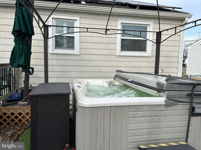 4 N 4TH ST, Rio Grande, NJ 08242