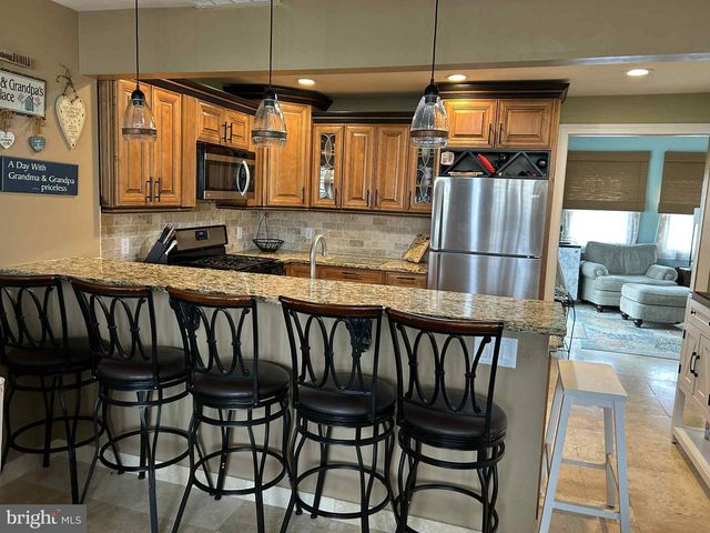 4 N 4TH ST, Rio Grande, NJ 08242