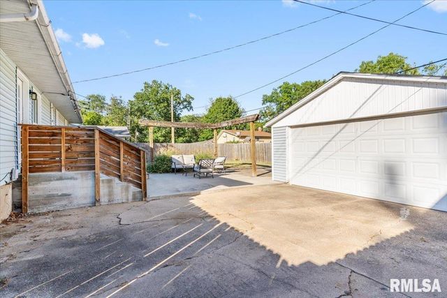 14088 Villa Maria Lane, Athens, IL 62613