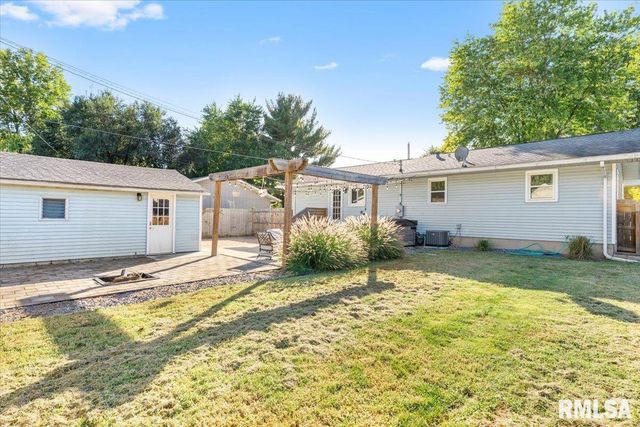 14088 Villa Maria Lane, Athens, IL 62613