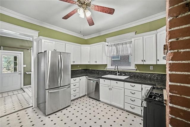 3422 Baltimore Avenue, Kansas City, MO 64111