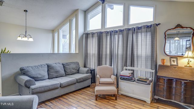 341 Belmont Drive, Bristol, TN 37620