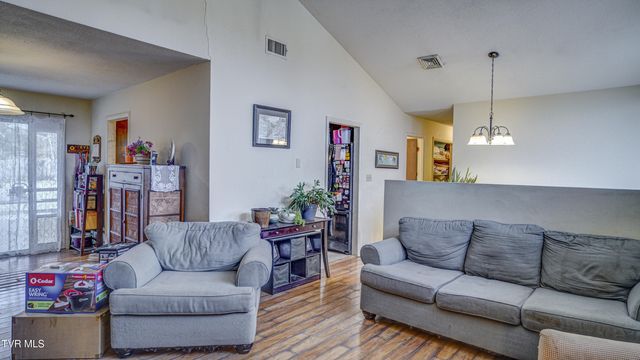 341 Belmont Drive, Bristol, TN 37620