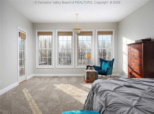 1028 Crestmont Road, Hurricane, WV 25526