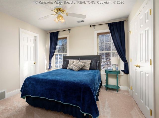 1028 Crestmont Road, Hurricane, WV 25526