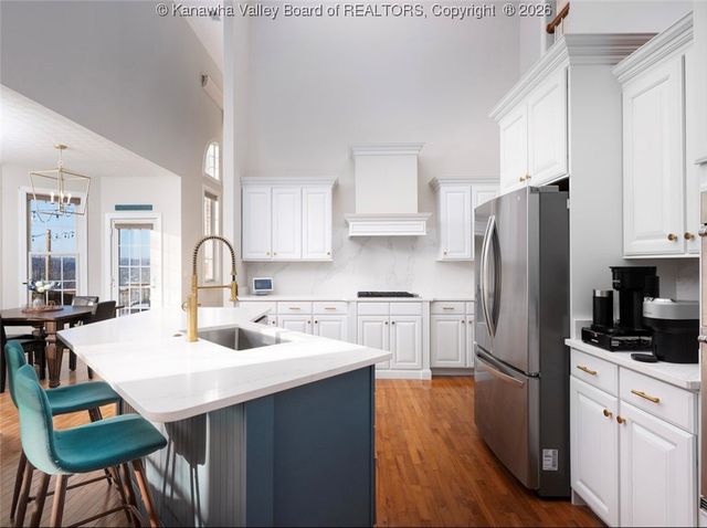 1028 Crestmont Road, Hurricane, WV 25526