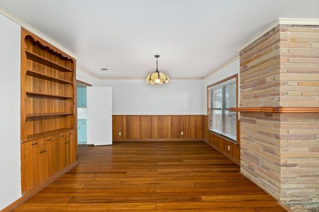 301 Bonham Street, Columbus, TX 78934