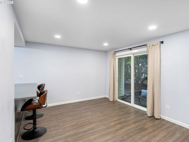 61 CHURCH St, Lake Oswego, OR 97034