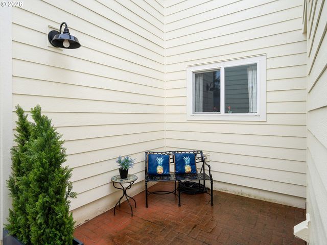 61 CHURCH St, Lake Oswego, OR 97034