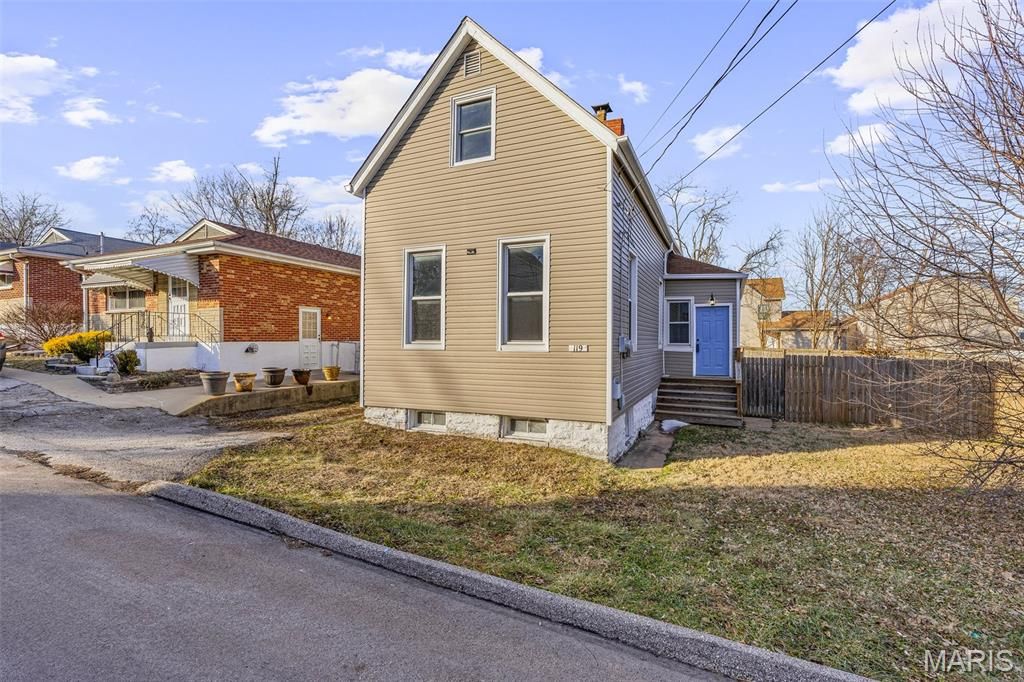 119 E Cartwright Avenue, St Louis, MO 63125