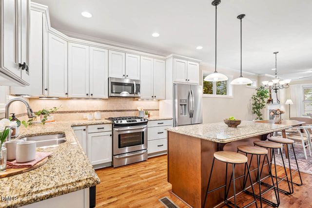 122 Treywood Lane, Chapel Hill, NC 27516