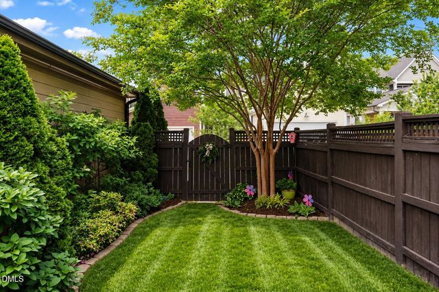 122 Treywood Lane, Chapel Hill, NC 27516