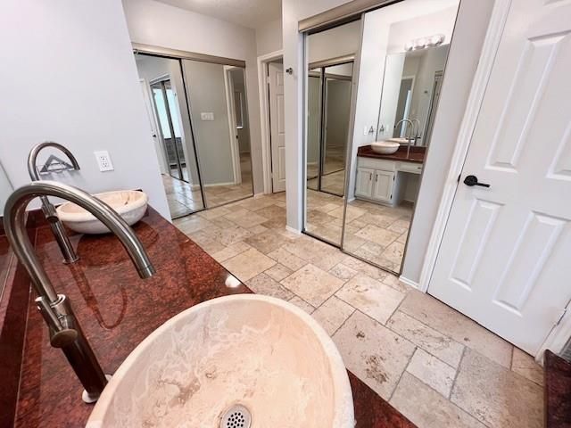 40 Country Forest Court, The Woodlands, TX 77380