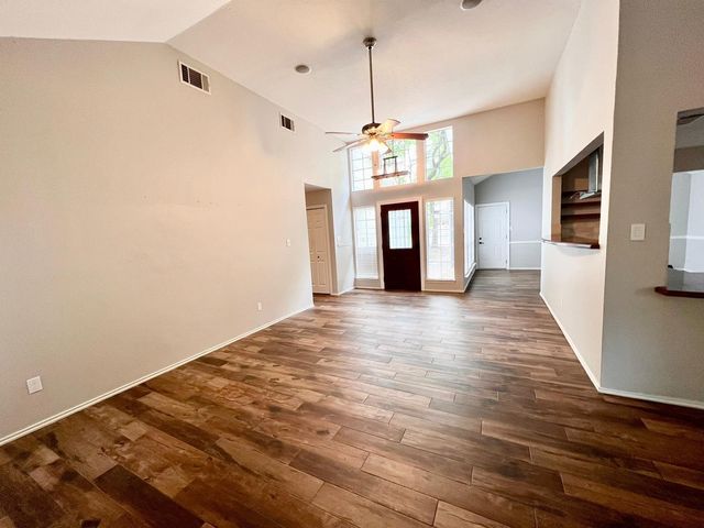 40 Country Forest Court, The Woodlands, TX 77380