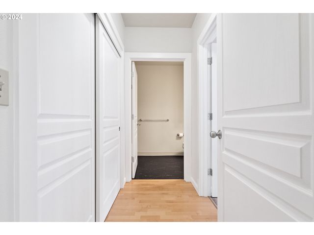 1134 Sw JEFFERSON St 309, Portland, OR 97201