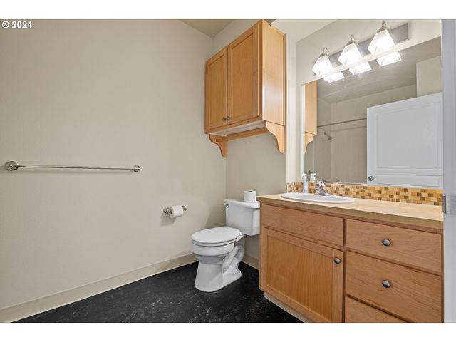 1134 Sw JEFFERSON St 309, Portland, OR 97201