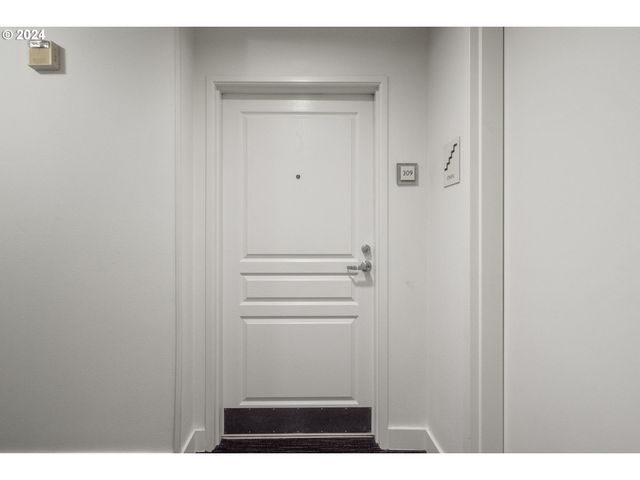 1134 Sw JEFFERSON St 309, Portland, OR 97201