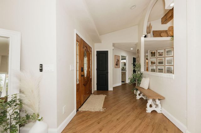 4204 Sudden Wind Court, Redding, CA 96001