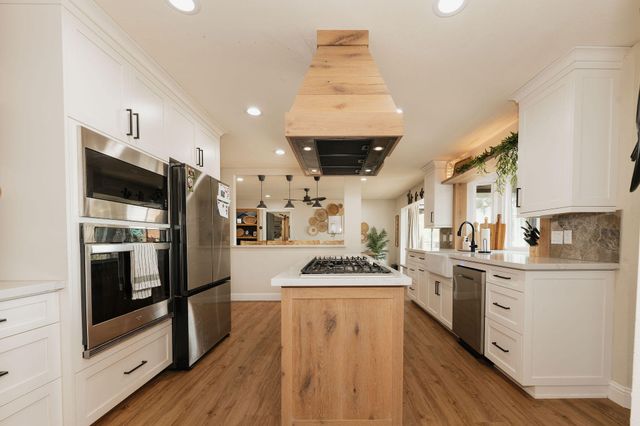 4204 Sudden Wind Court, Redding, CA 96001