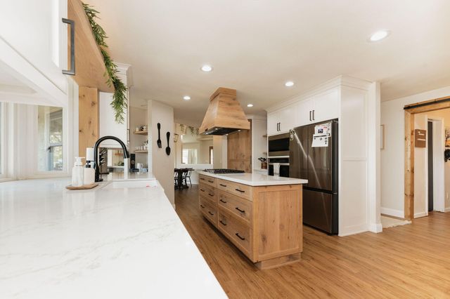 4204 Sudden Wind Court, Redding, CA 96001