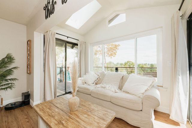 4204 Sudden Wind Court, Redding, CA 96001