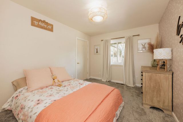 4204 Sudden Wind Court, Redding, CA 96001