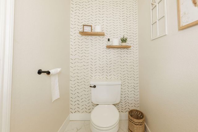 4204 Sudden Wind Court, Redding, CA 96001