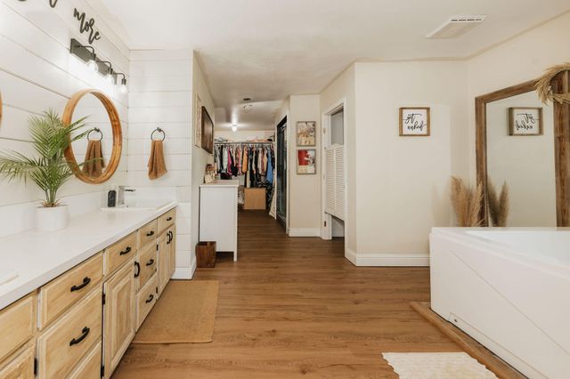 4204 Sudden Wind Court, Redding, CA 96001