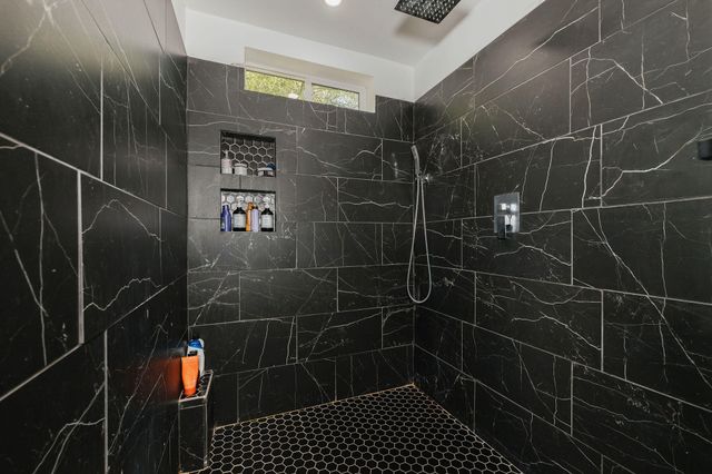 4204 Sudden Wind Court, Redding, CA 96001