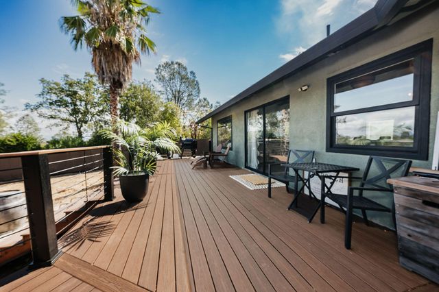 4204 Sudden Wind Court, Redding, CA 96001