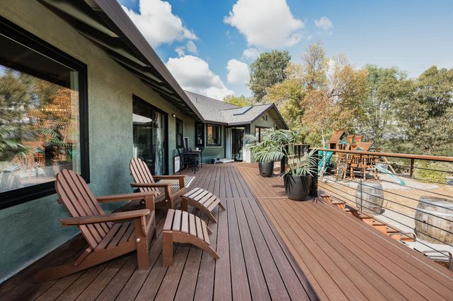 4204 Sudden Wind Court, Redding, CA 96001