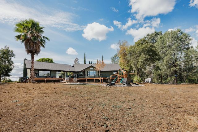 4204 Sudden Wind Court, Redding, CA 96001