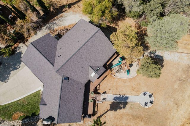 4204 Sudden Wind Court, Redding, CA 96001