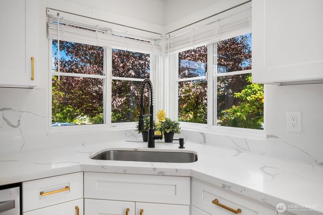 1309 N 80th Street, Seattle, WA 98103