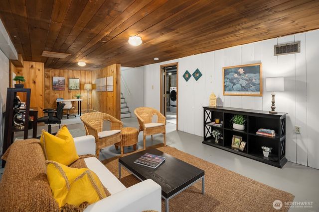 1309 N 80th Street, Seattle, WA 98103