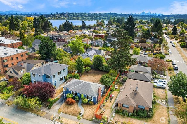 1309 N 80th Street, Seattle, WA 98103